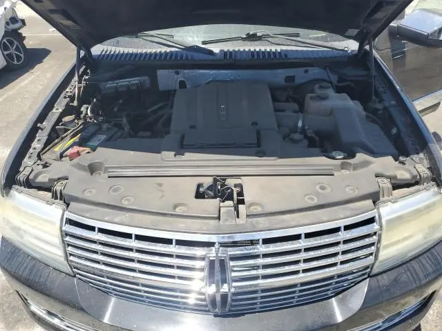2011 LINCOLN NAVIGATOR   