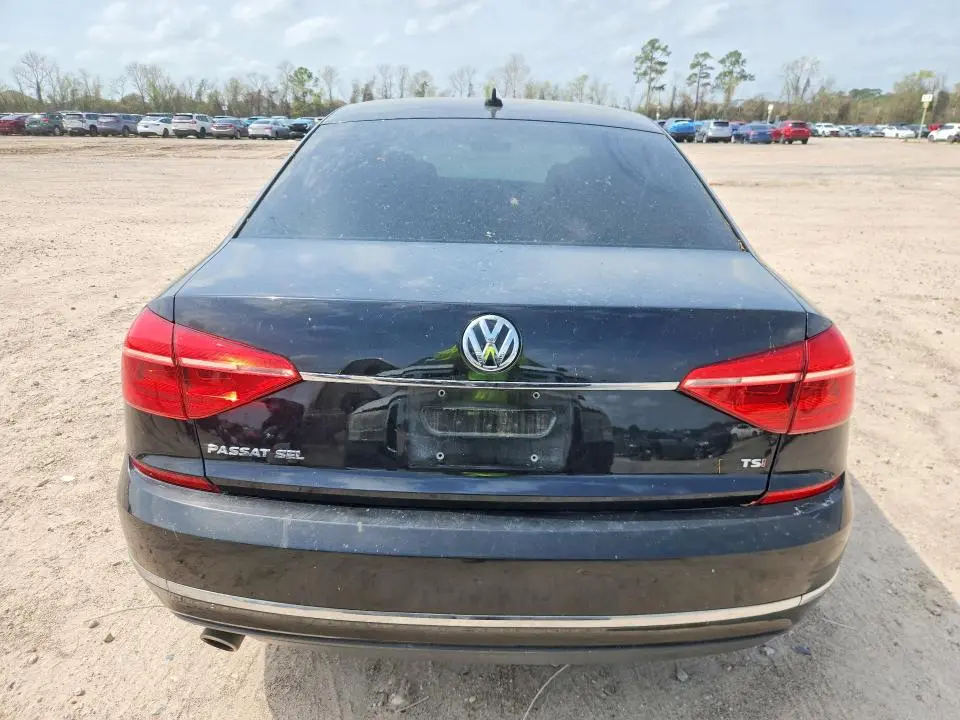 2016 VOLKSWAGEN PASSAT SEL  