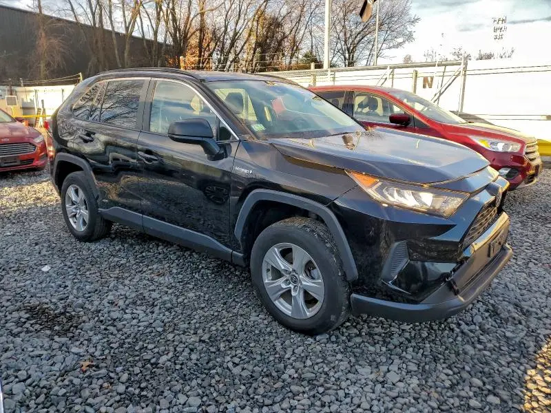 2021 TOYOTA RAV4 LE  