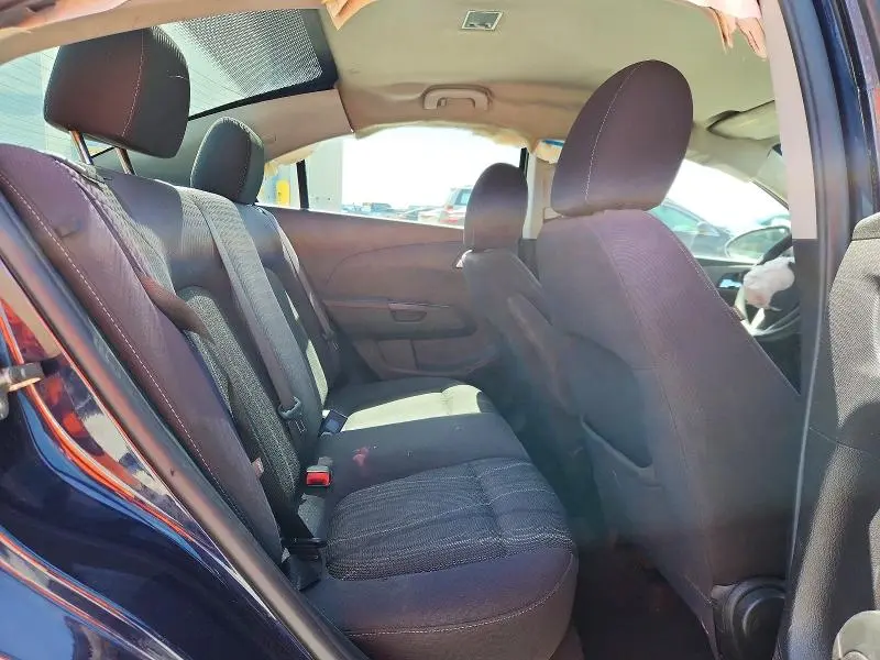 2015 CHEVROLET SONIC LT  