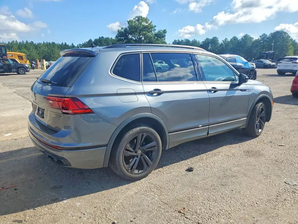 2023 VOLKSWAGEN TIGUAN SE R-LINE BLACK  