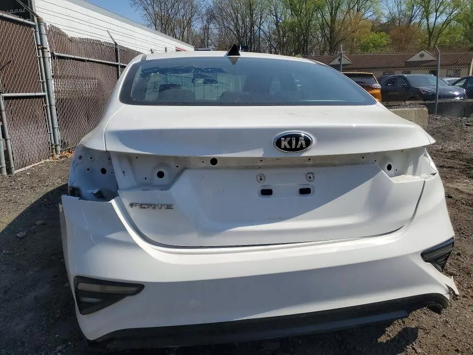 2019 KIA FORTE LXS  