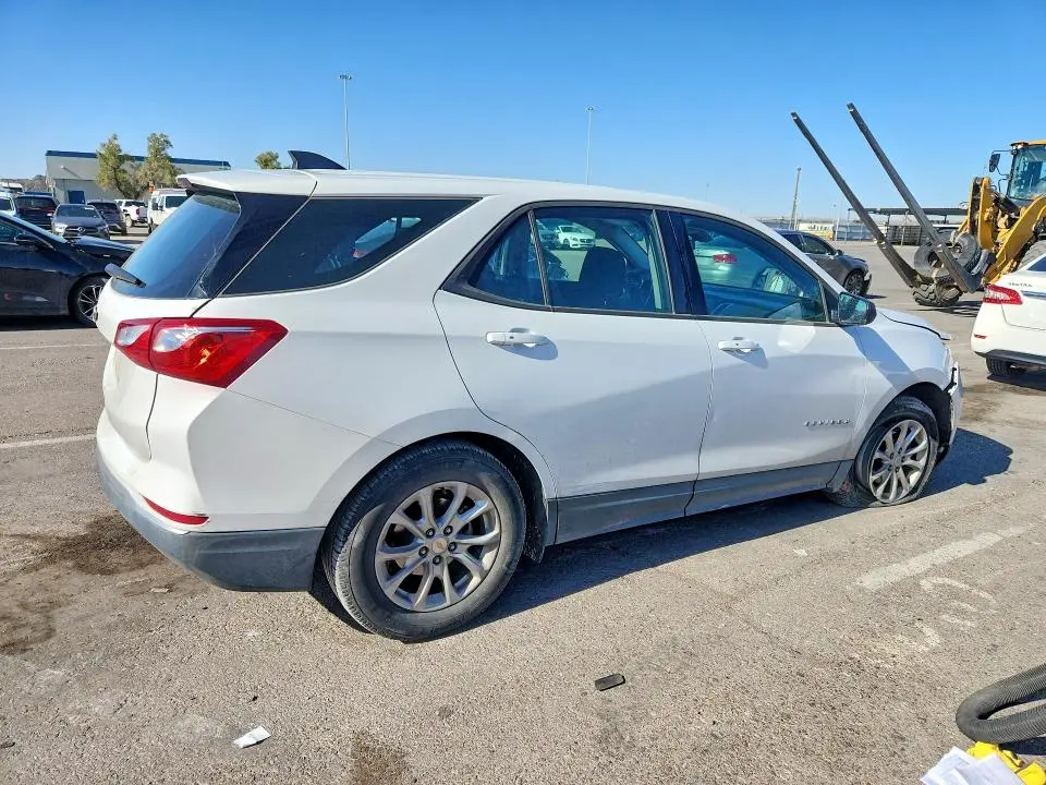 2018 CHEVROLET EQUINOX LS  