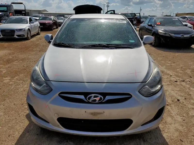 2013 HYUNDAI ACCENT GLS  