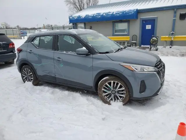 2021 NISSAN KICKS SV  
