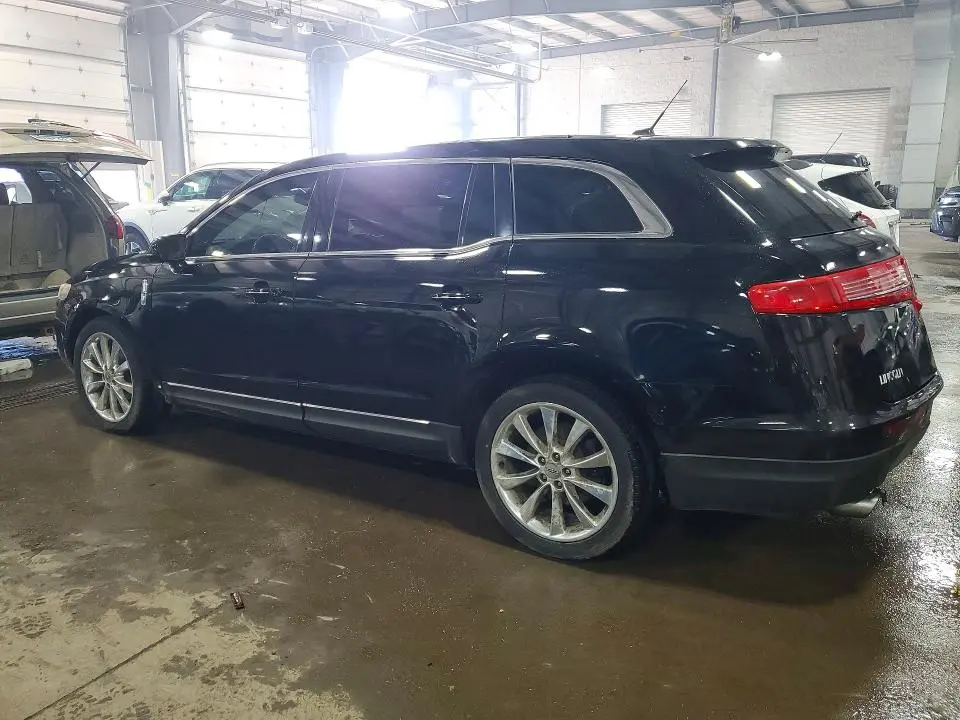 2011 LINCOLN MKT   