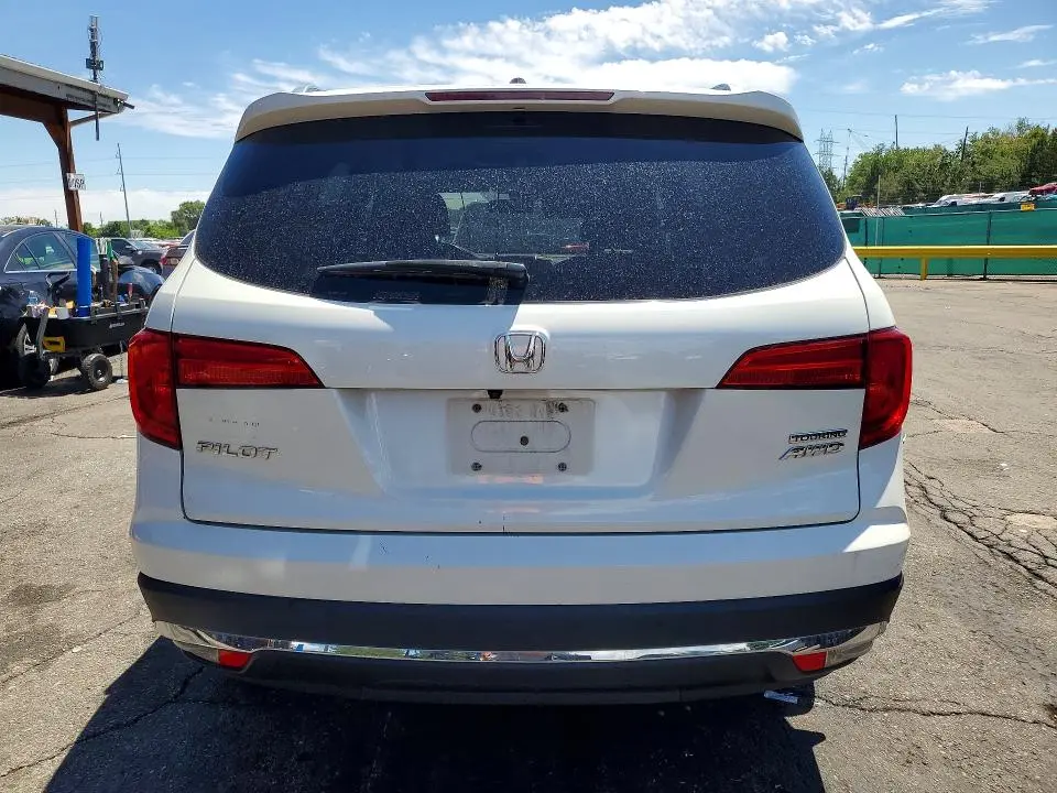 2017 HONDA PILOT TOURING  