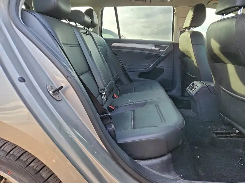 2015 VOLKSWAGEN GOLF SPORTWAGEN TDI S  