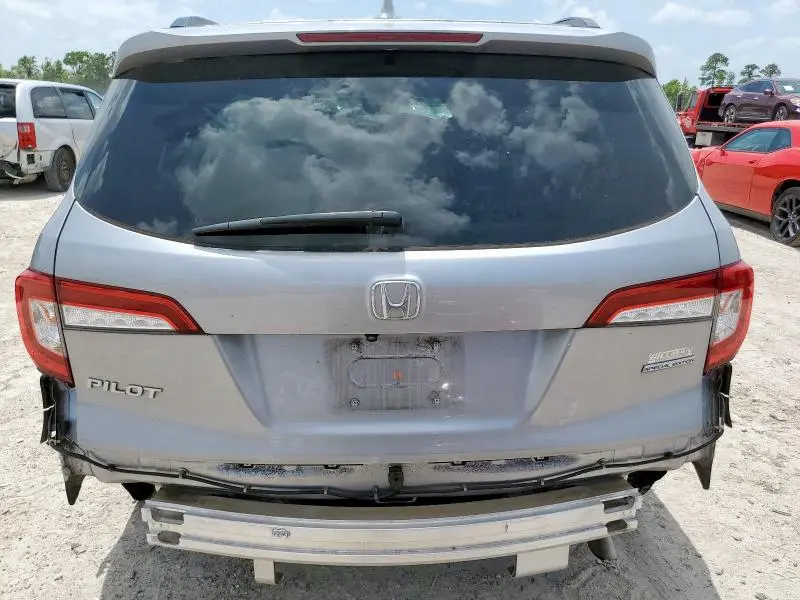 2021 HONDA PILOT SE  