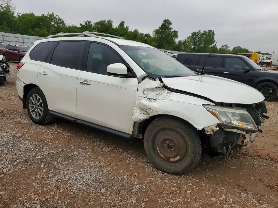 2016 NISSAN PATHFINDER SV  