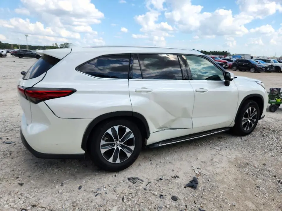 2020 TOYOTA HIGHLANDER XLE  