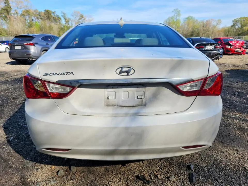 2011 HYUNDAI SONATA GLS  