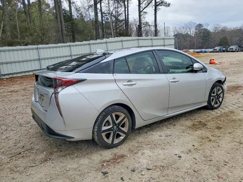 2016 TOYOTA PRIUS   