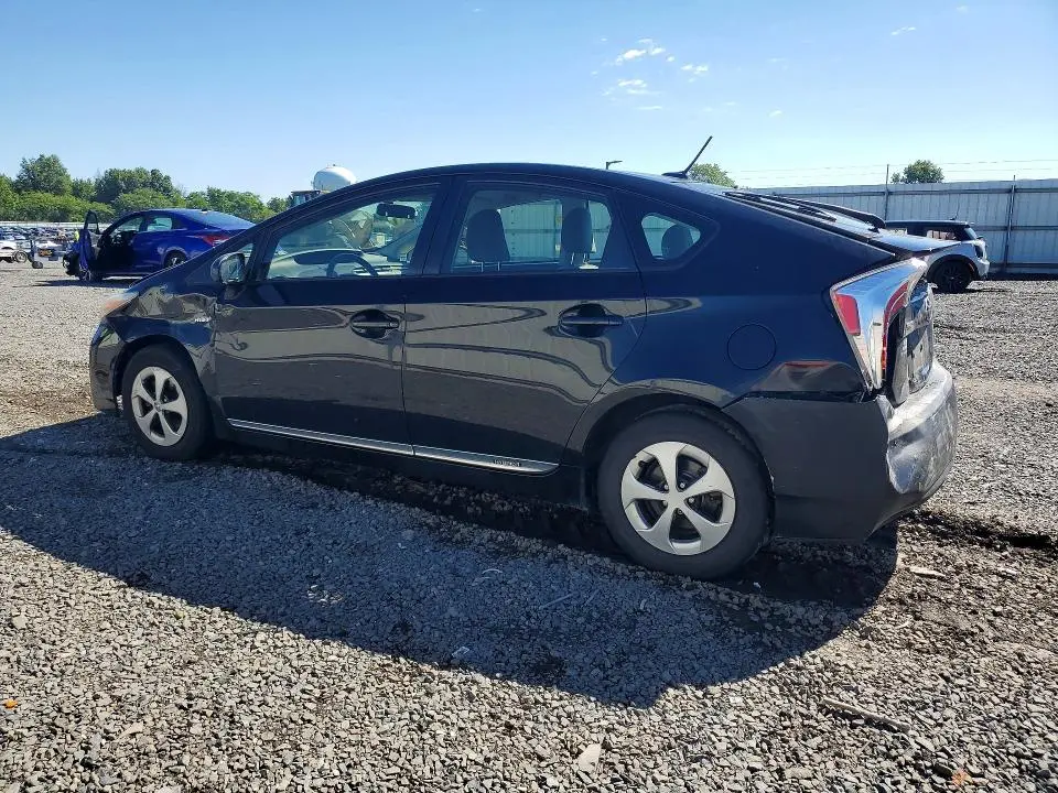 2013 TOYOTA PRIUS THREE  