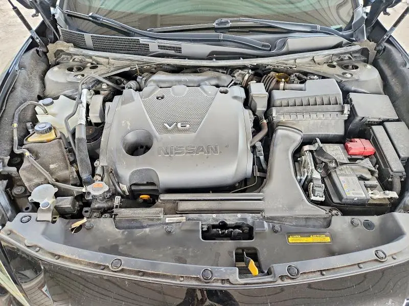2023 NISSAN MAXIMA SR  