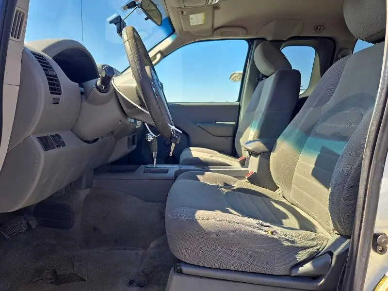 2015 NISSAN FRONTIER S  