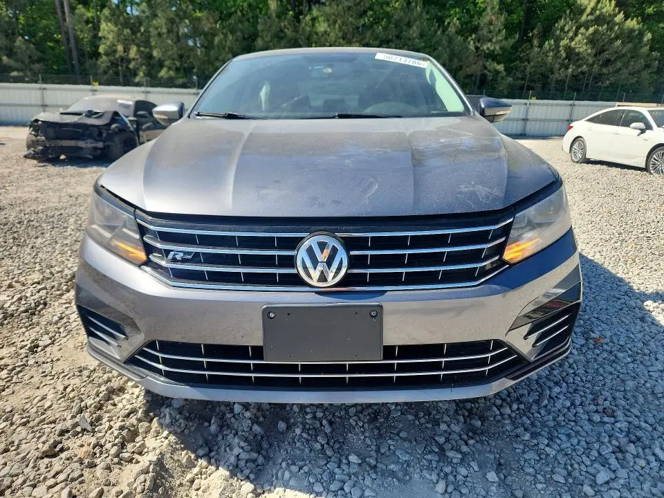 2018 VOLKSWAGEN PASSAT S  