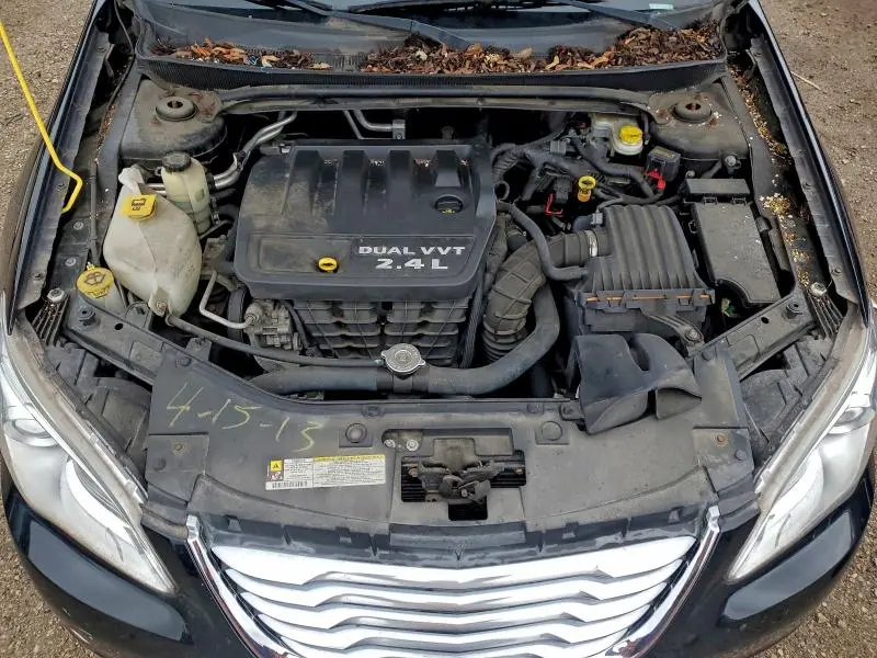 2013 CHRYSLER 200 LX  