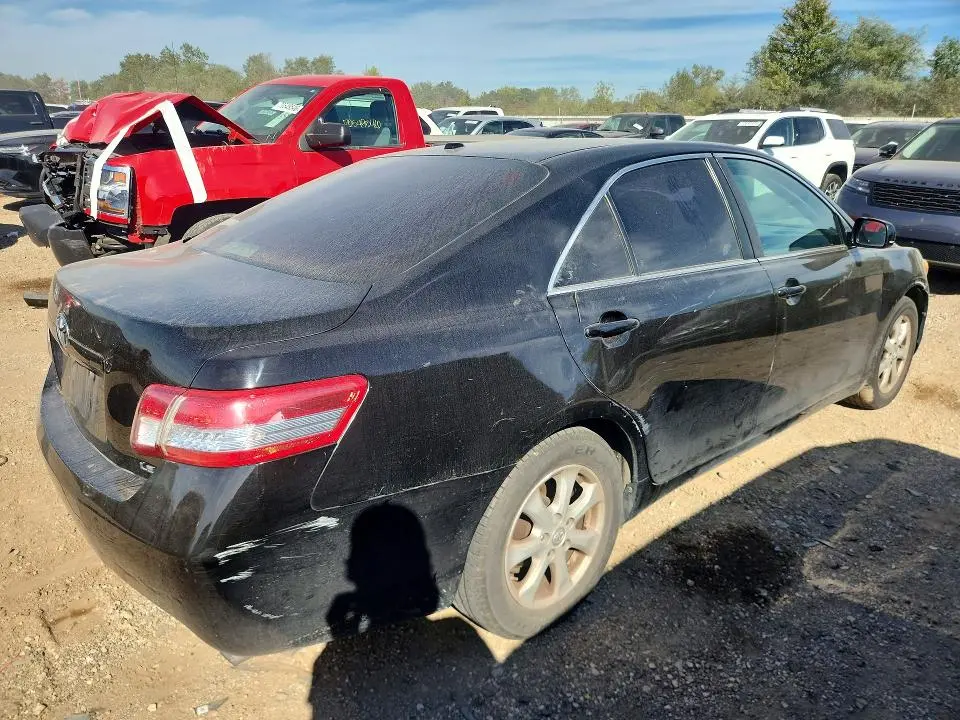 2011 TOYOTA CAMRY LE  