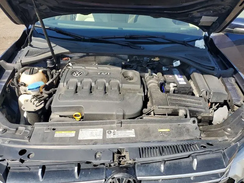 2015 VOLKSWAGEN PASSAT SEL  