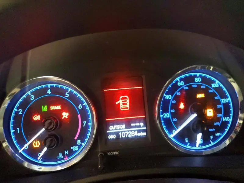 2017 TOYOTA COROLLA LE  