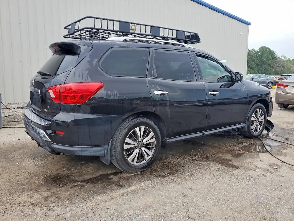 2019 NISSAN PATHFINDER SV  