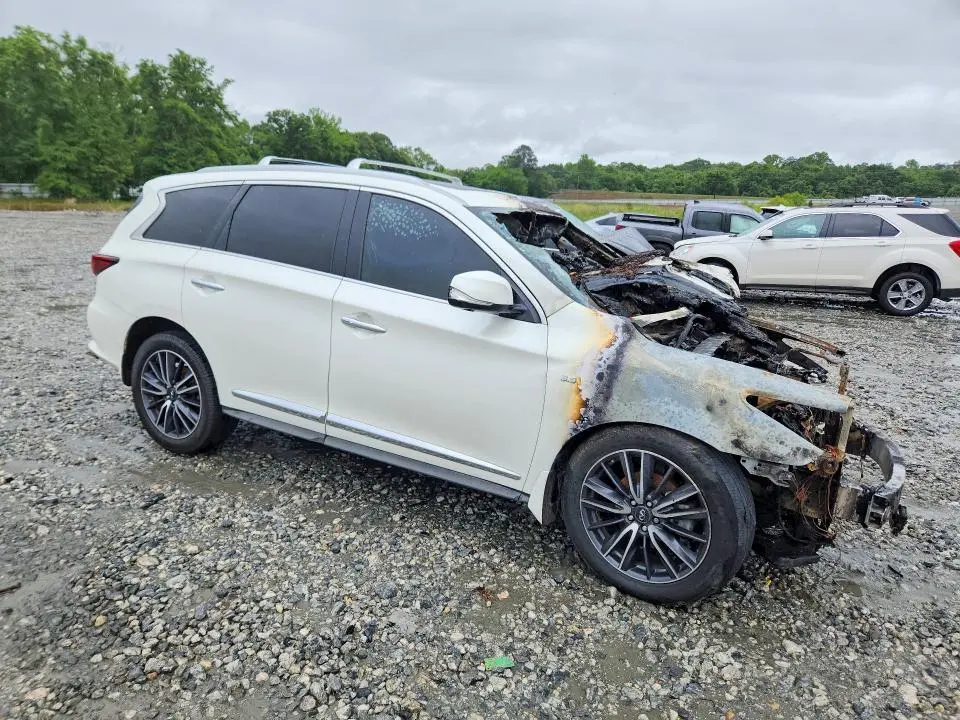 2019 INFINITI QX60 LUXE  