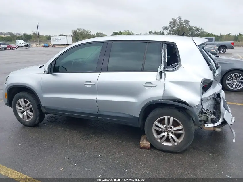 2014 VOLKSWAGEN TIGUAN S