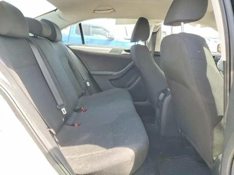 2015 VOLKSWAGEN JETTA SE  