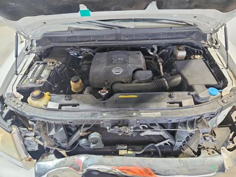 2010 NISSAN TITAN SE  