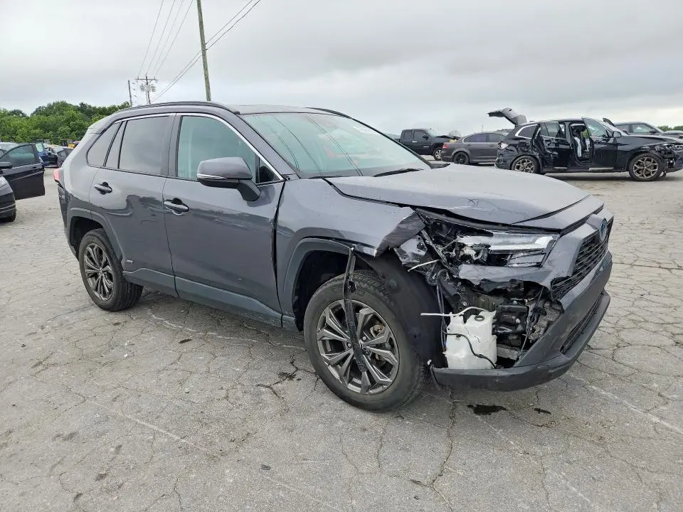 2022 TOYOTA RAV4 XLE PREMIUM  