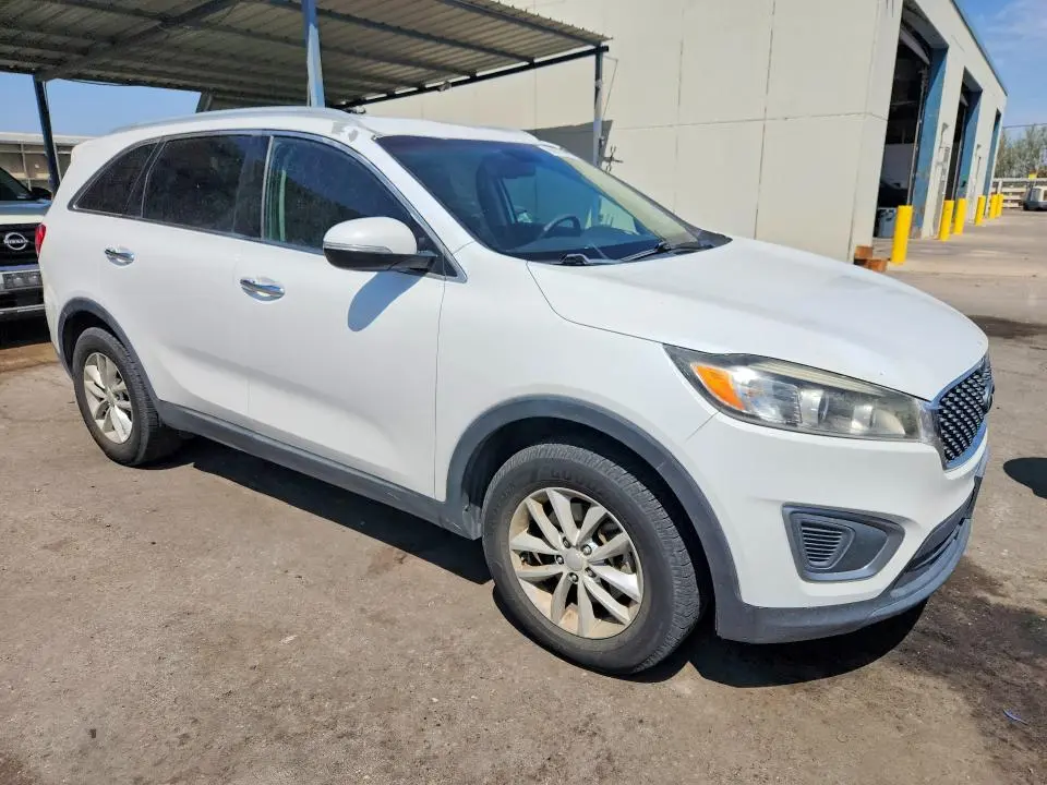 2016 KIA SORENTO LX  