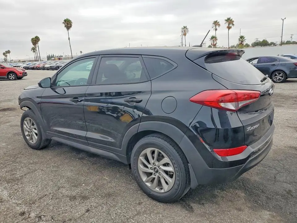 2017 HYUNDAI TUCSON SE  