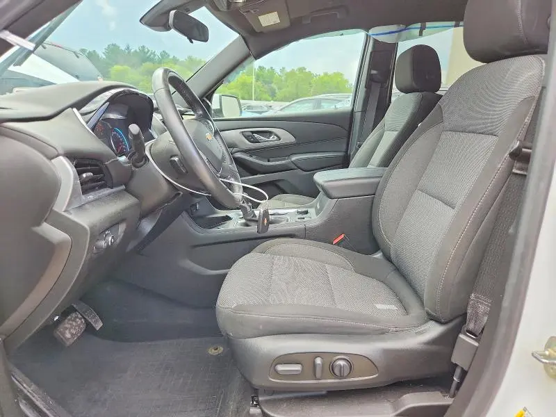 2022 CHEVROLET TRAVERSE LT  