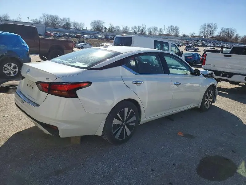2021 NISSAN ALTIMA SL  