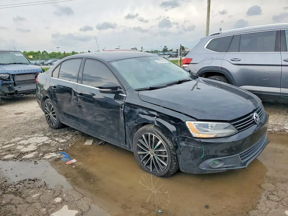 2012 VOLKSWAGEN JETTA SEL  
