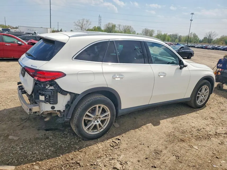 2025 MERCEDES-BENZ GLC 300 4MATIC  