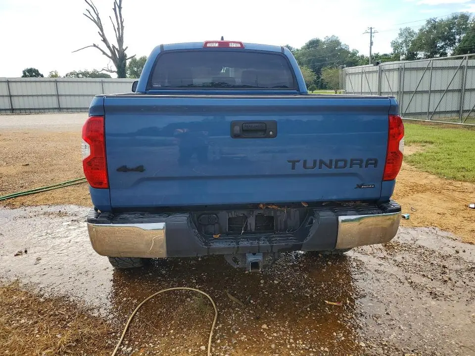 2020 TOYOTA TUNDRA SR5  