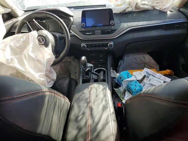 2024 NISSAN ALTIMA SR  