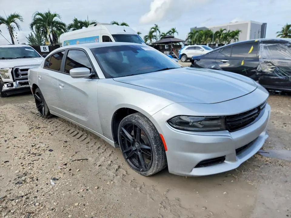 2019 DODGE CHARGER SXT  