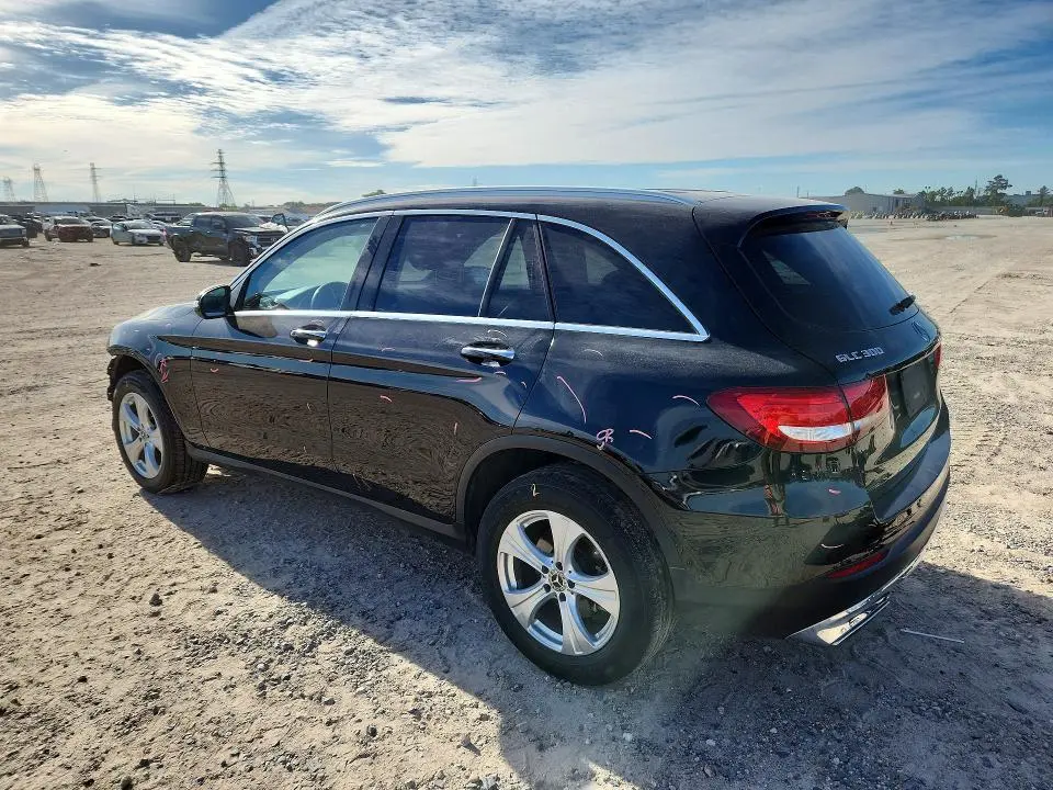 2017 MERCEDES-BENZ GLC 300  