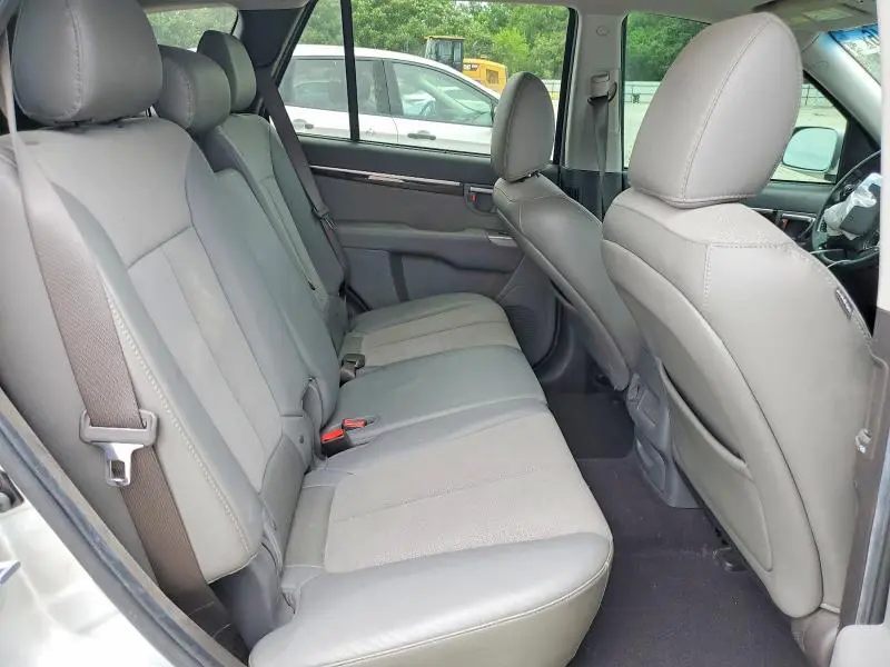 2012 HYUNDAI SANTA FE SE  