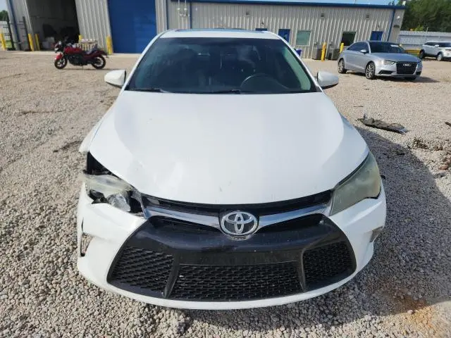 2015 TOYOTA CAMRY SE  