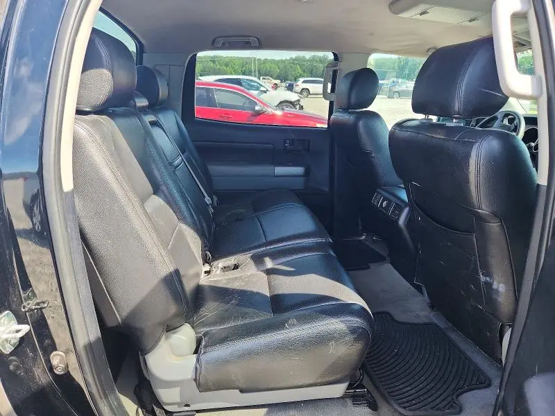 2010 TOYOTA TUNDRA CREWMAX SR5  