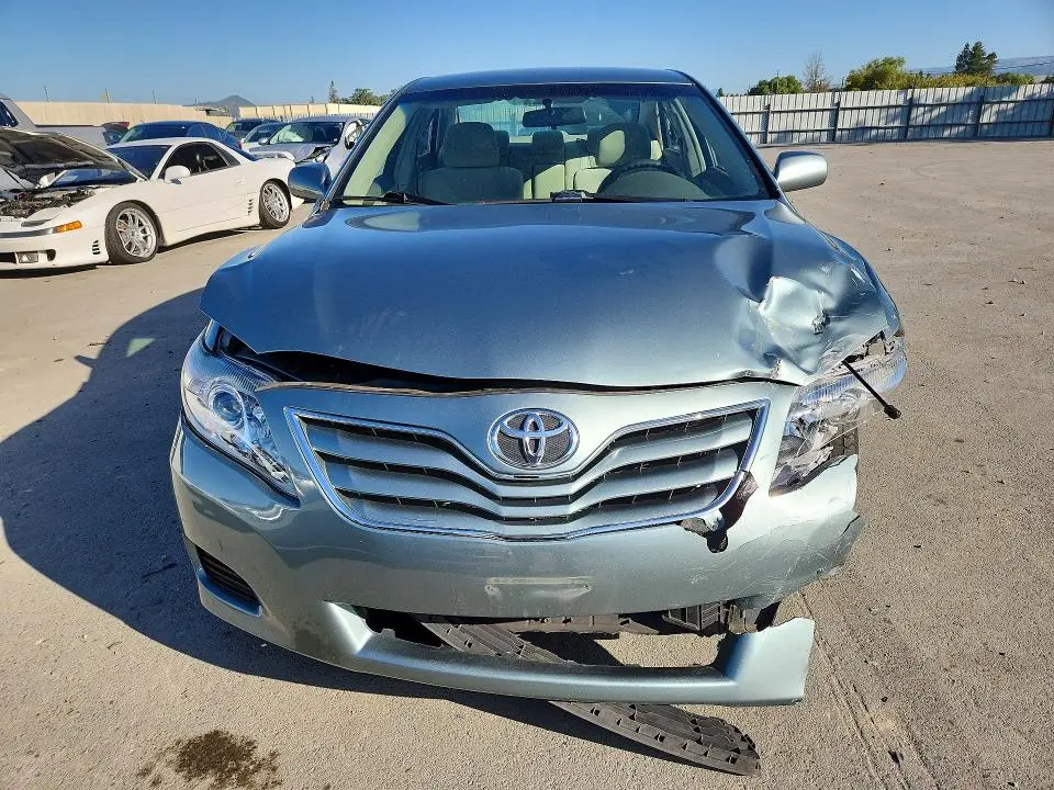 2010 TOYOTA CAMRY LE  