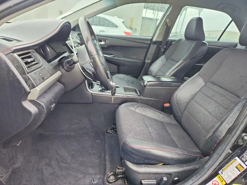 2017 TOYOTA CAMRY SE  