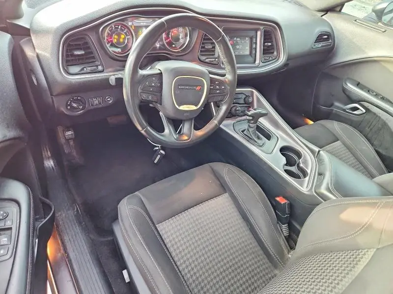 2015 DODGE CHALLENGER SXT  