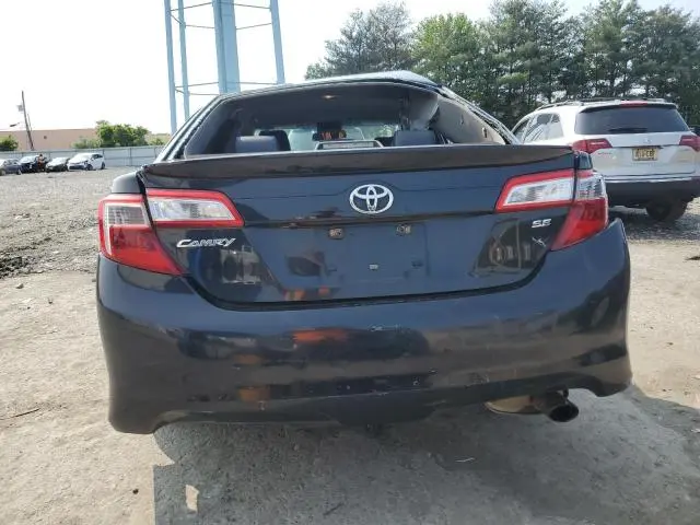 2014 TOYOTA CAMRY SE  
