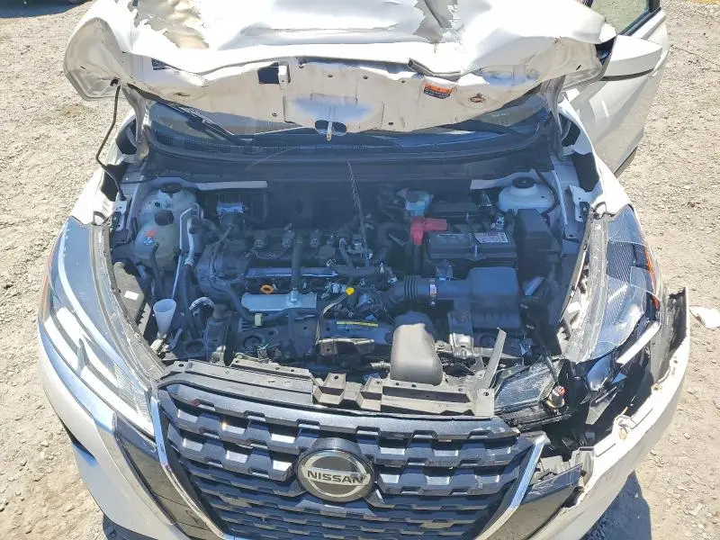 2021 NISSAN KICKS SV  