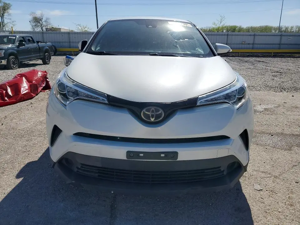 2018 TOYOTA C-HR XLE  
